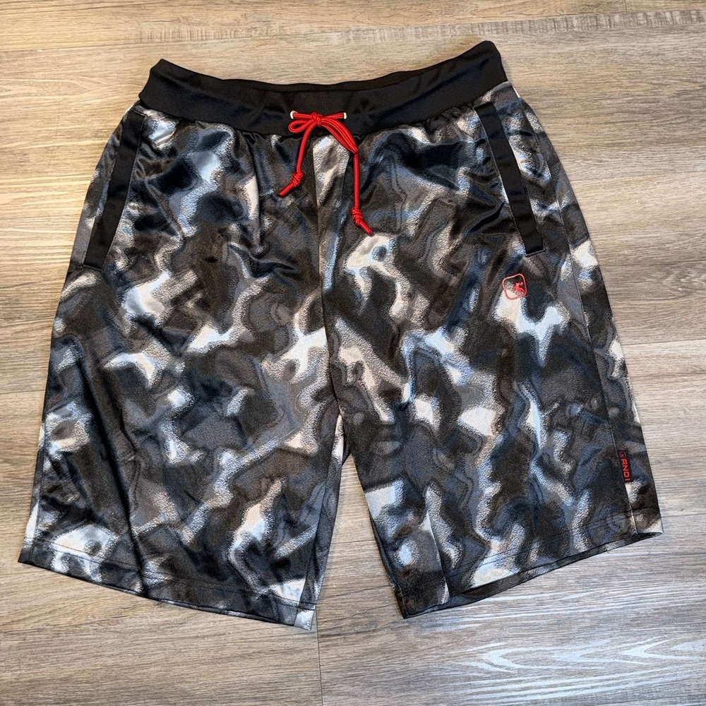AND1 Basketball Shorts Mens Medium Camo Print Black Gray White Layup 10" Logo